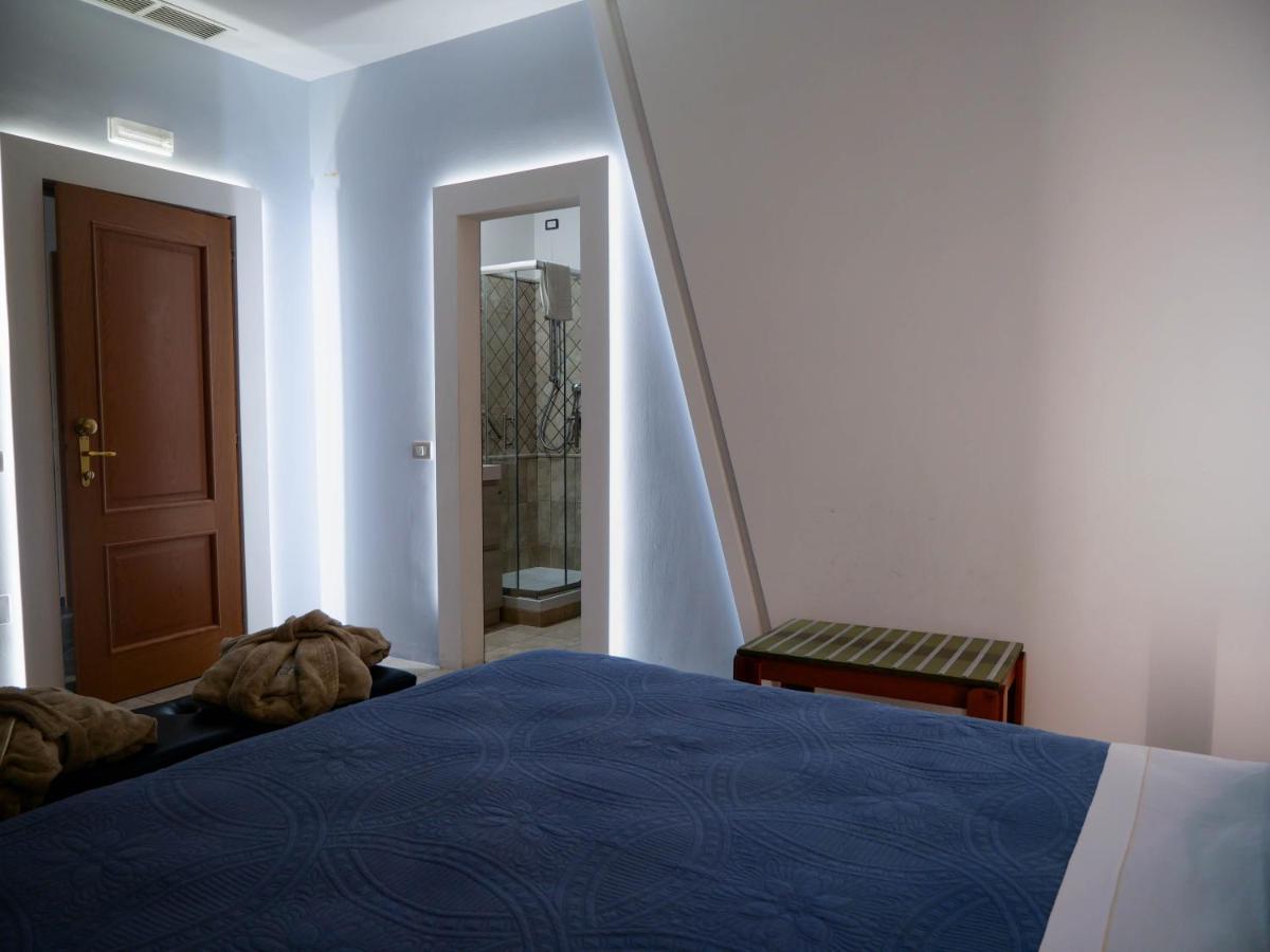 Hotel Saint Joseph Salerno Esterno foto