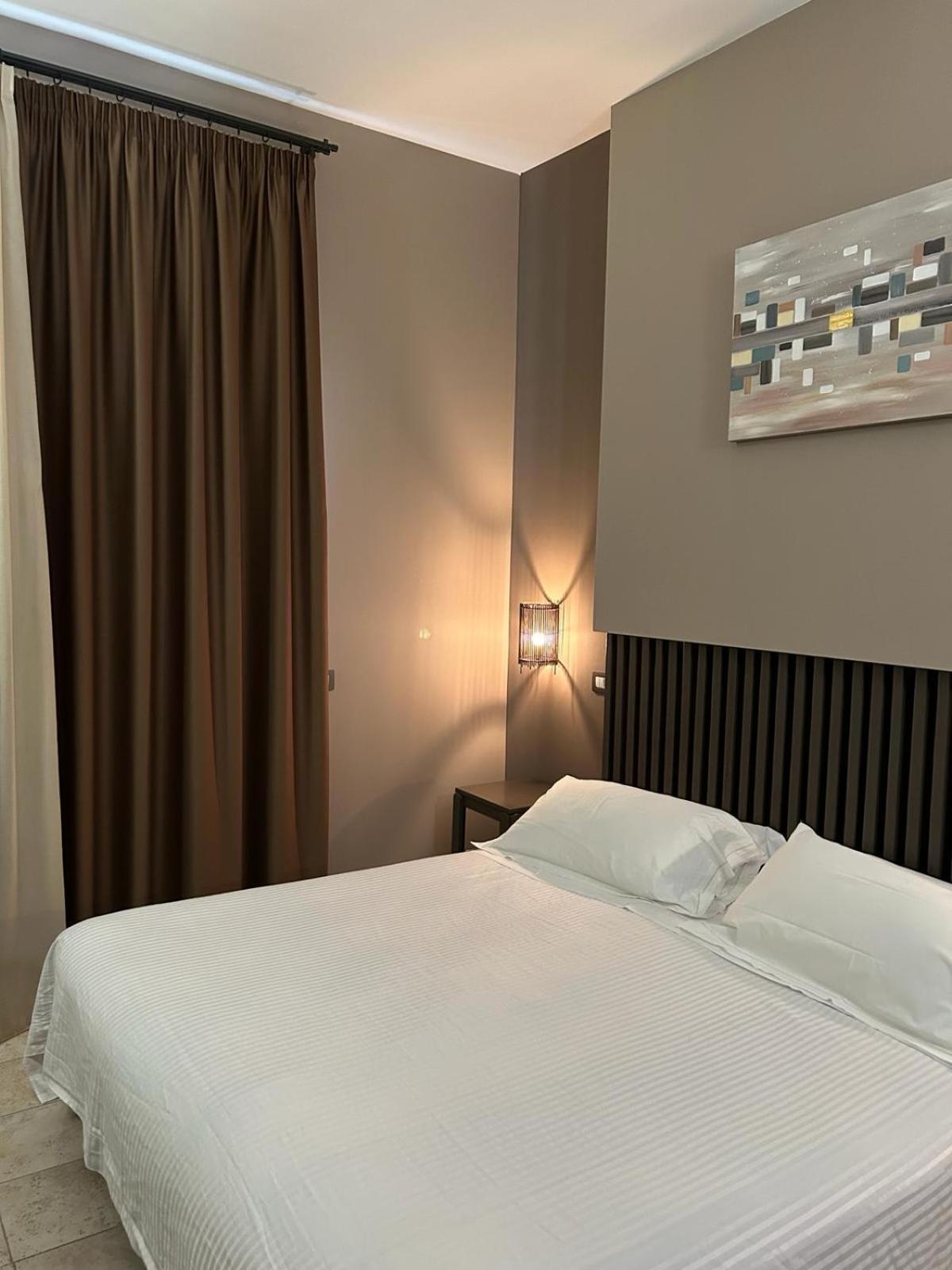 Hotel Saint Joseph Salerno Esterno foto