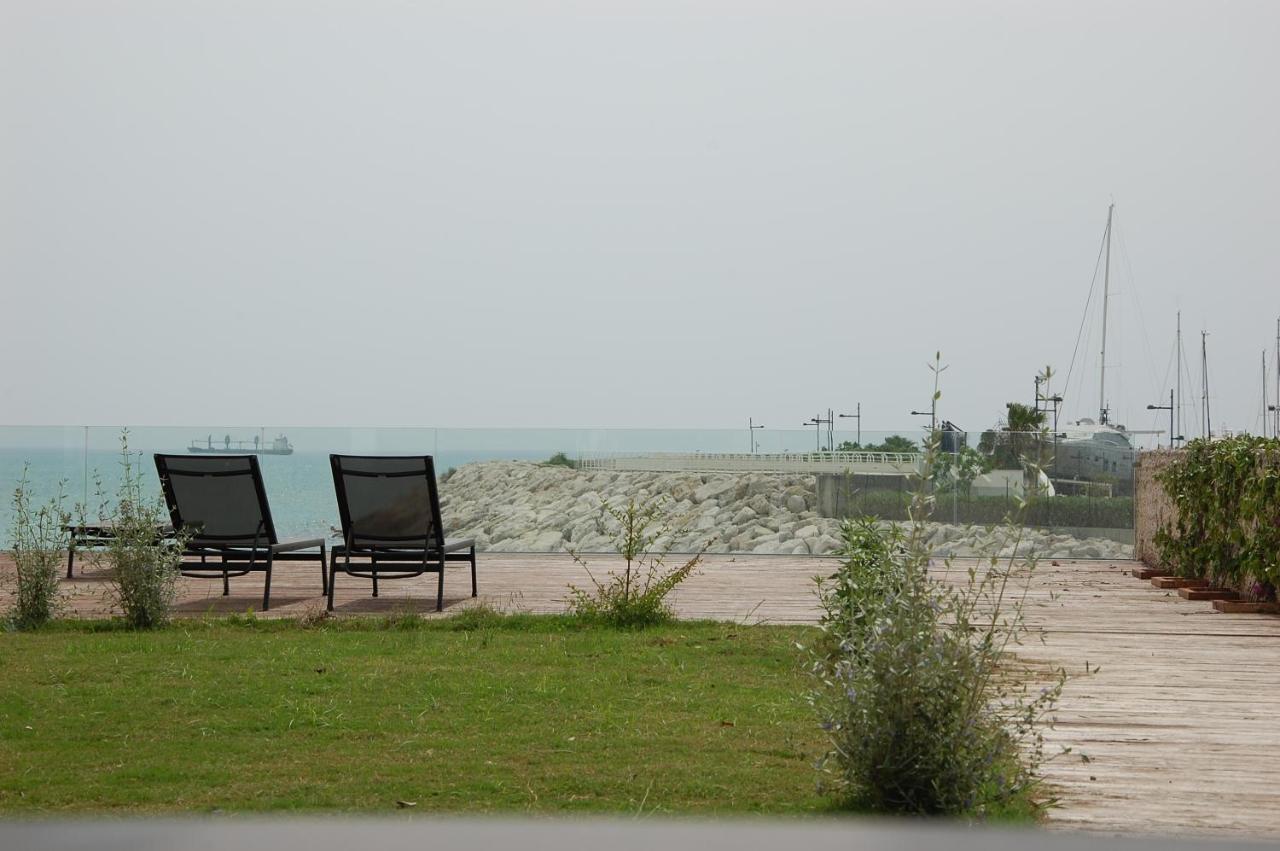 Hotel Saint Joseph Salerno Esterno foto
